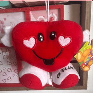 Urso de coração com pé e mão      